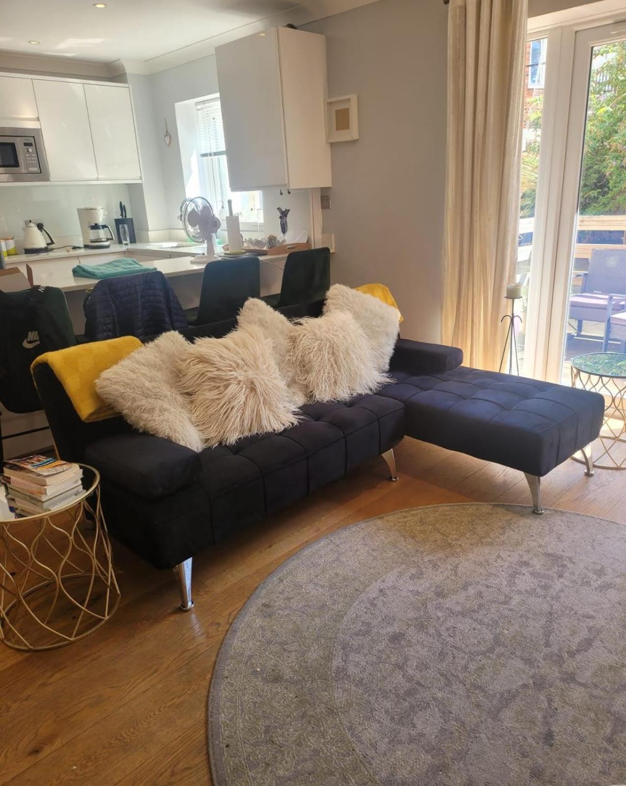 Three Bedroom Apartment By Beautiful Park ลอนดอน ภายนอก รูปภาพ